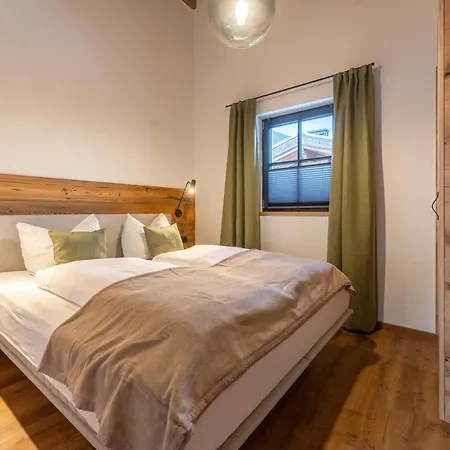 Tauernlodge 1b Holiday home *